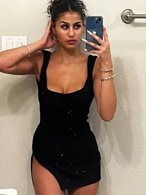 Egyptians look the best in dresses