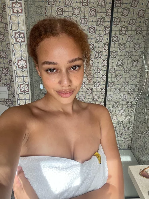 F19 lets take a shower together