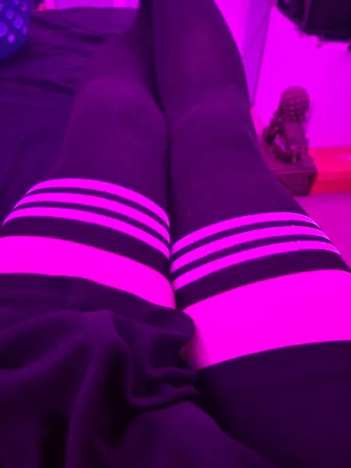 God I wish there were cute Boys at my school