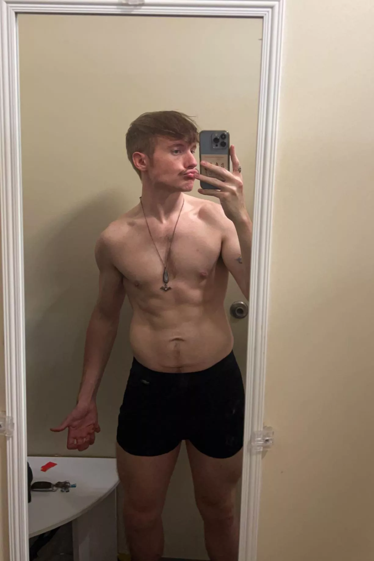 goodwill fitting room pic