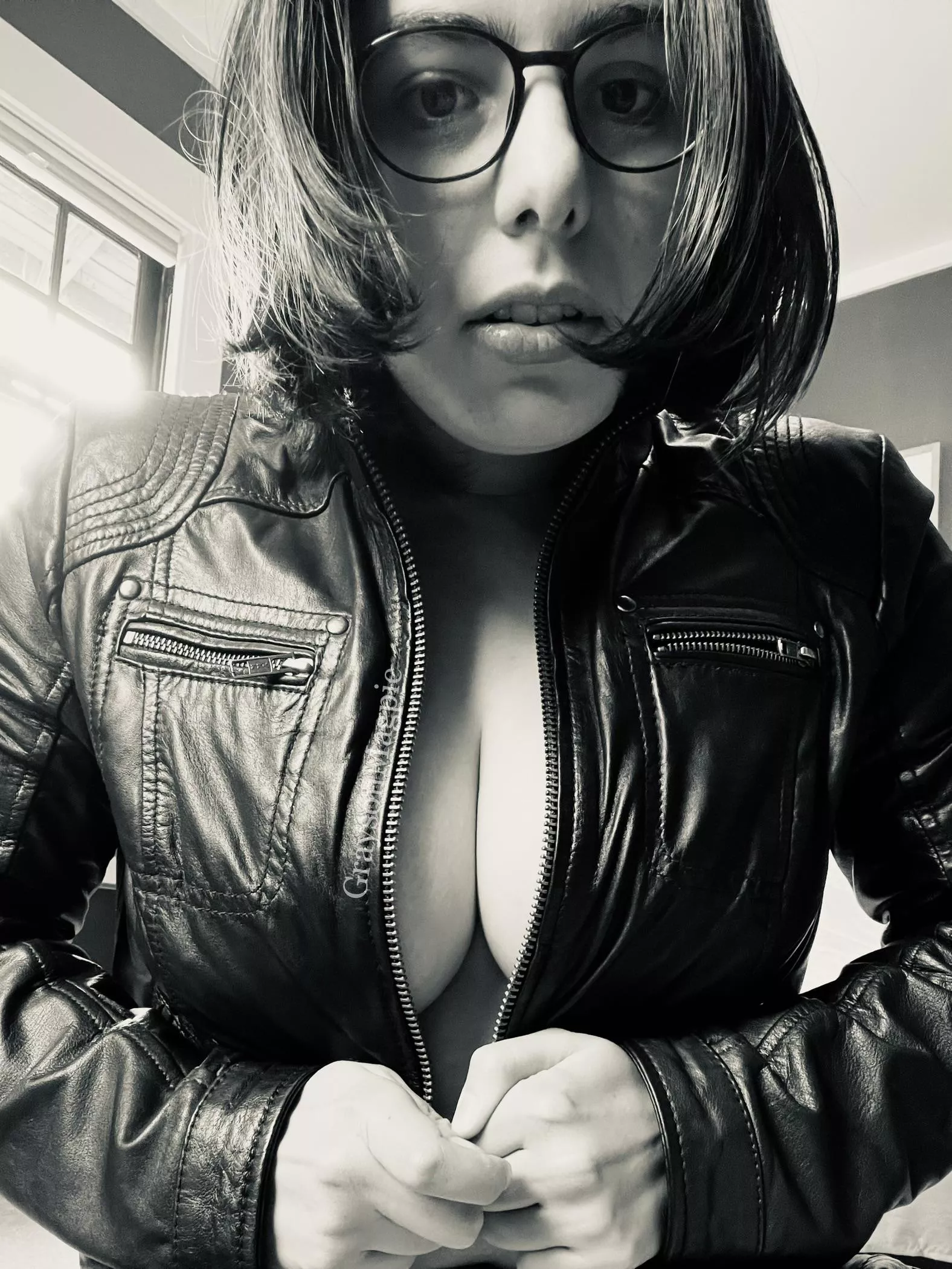 How's this for a thirst trap? 🩶