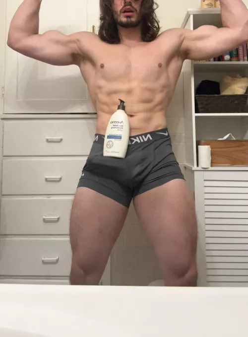 I need help putting lotion on.. wanna make sure I don’t miss any spots?