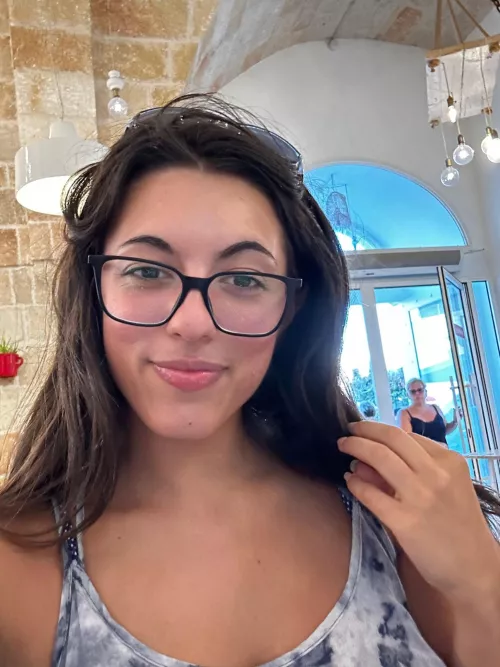 Just a student taking a selfie in her nerd moment F19 [IUTR]