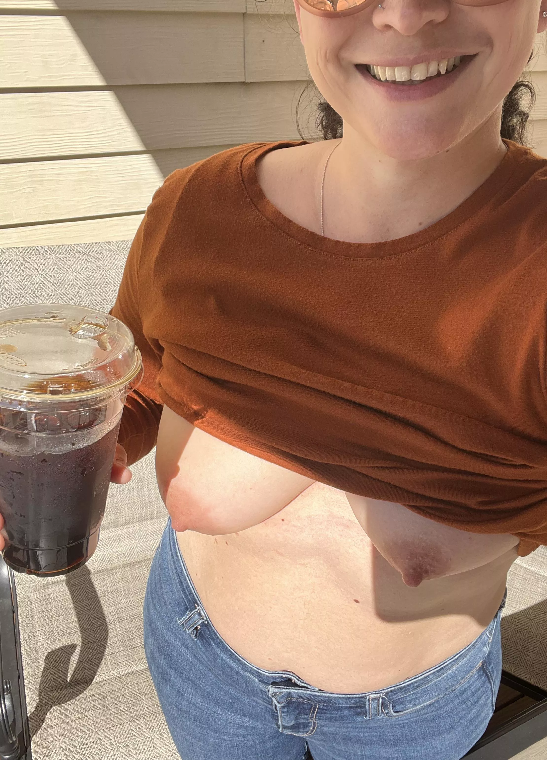 Lake day fun with Dalai Java cold brew in hand👌🏼