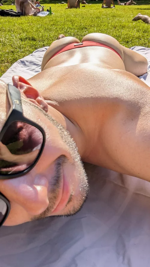 The only guy in a thong, most were naked 😉