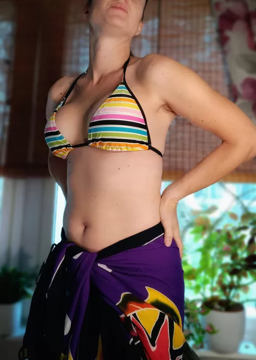 Trying on my new bikini.... i would love your opinion 💋