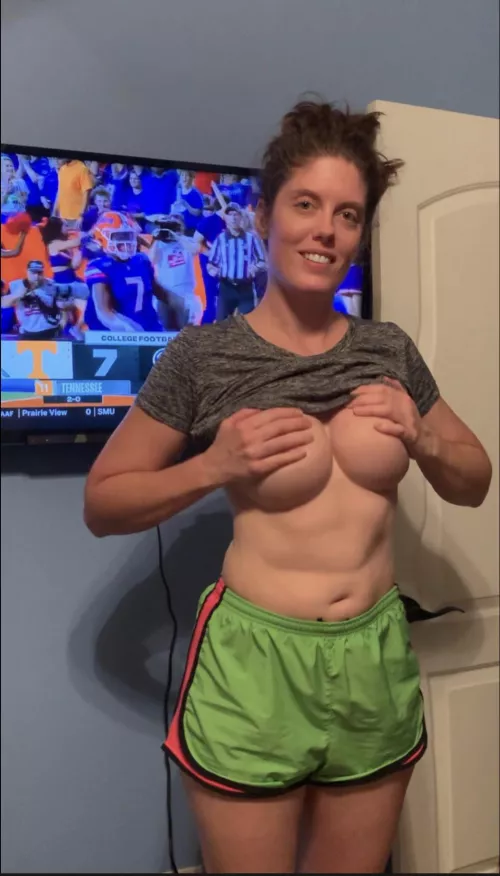 Trying on my new handbra