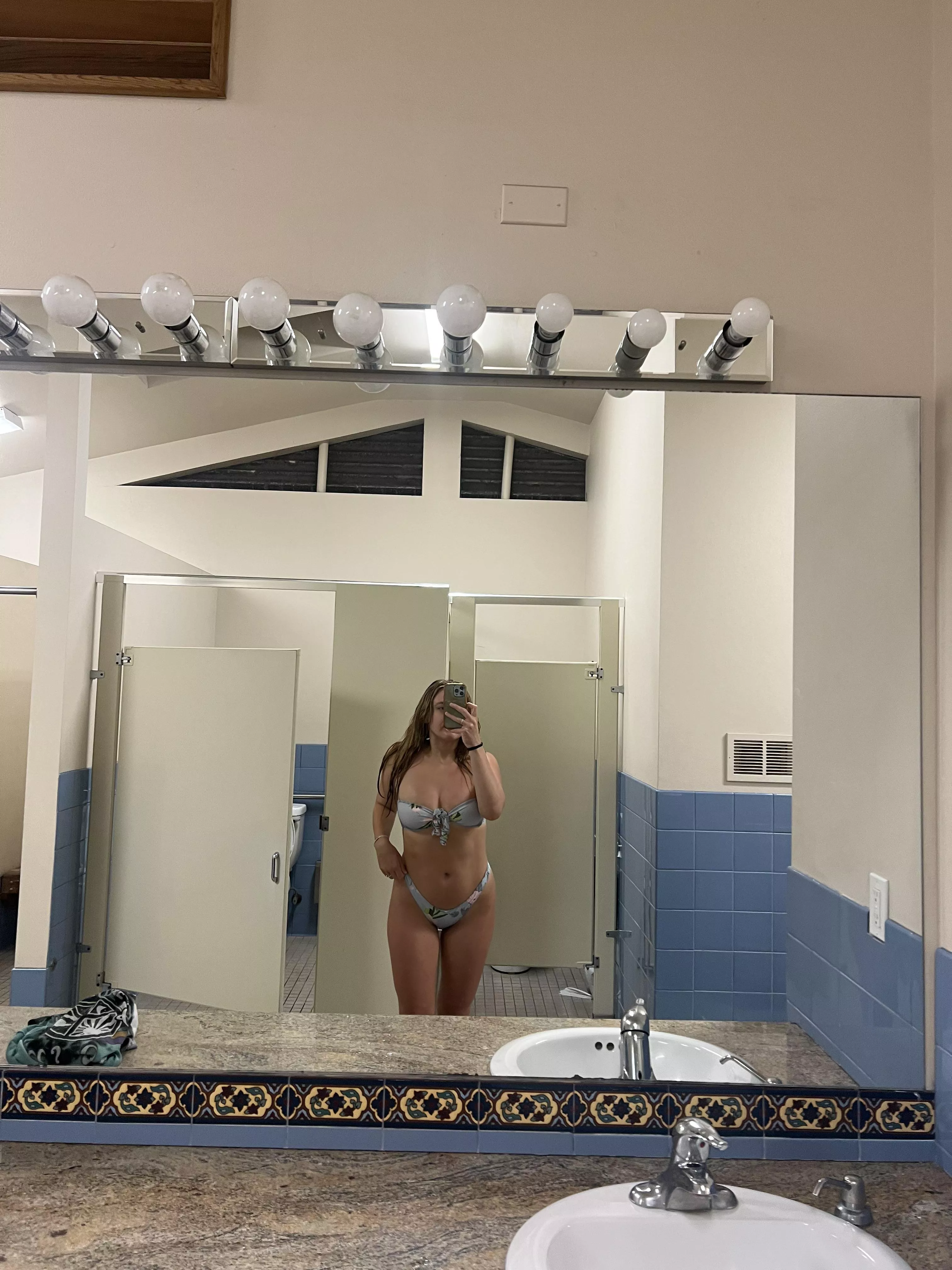 Trying to be your GF 😘