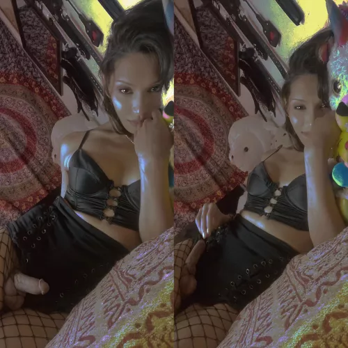 would you play with a trans girls clitty?