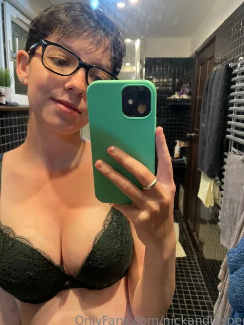 Your favourite boi is back 💙