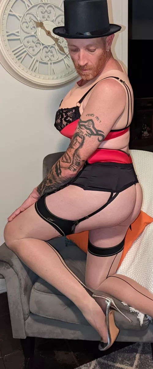 Your mum left her lingerie here.. please let her know 😁😁