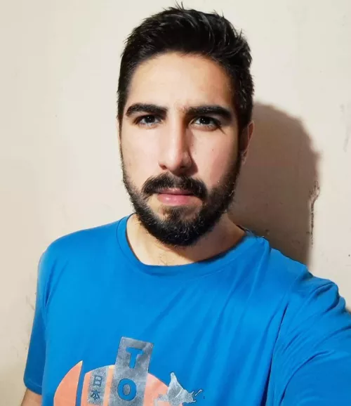 30M looking for my player 2 I love pokémon, tcg, LOL and kawaii stuff. Introvert, nature, technology and full geek 🤓 Into beards and blue/ green eyes 🩵
