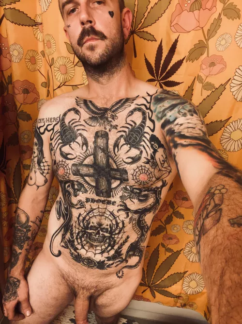 Always taking thirst traps with no one to send them to [33]