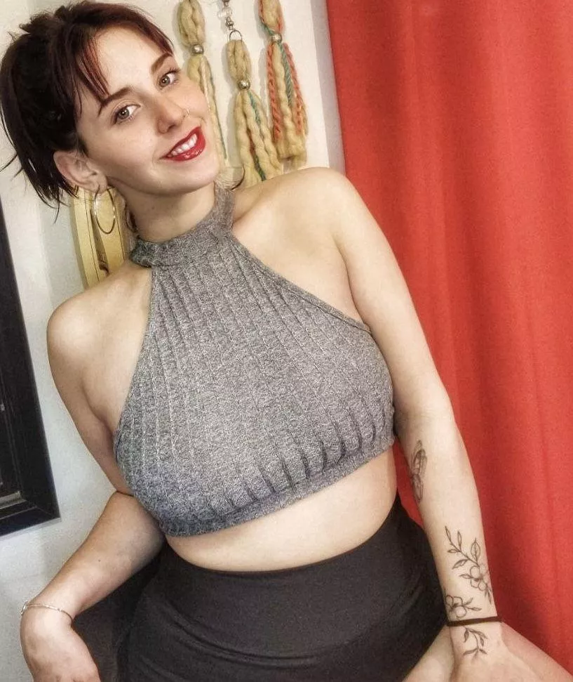 Are you into red-haired Latin girls? 🤗