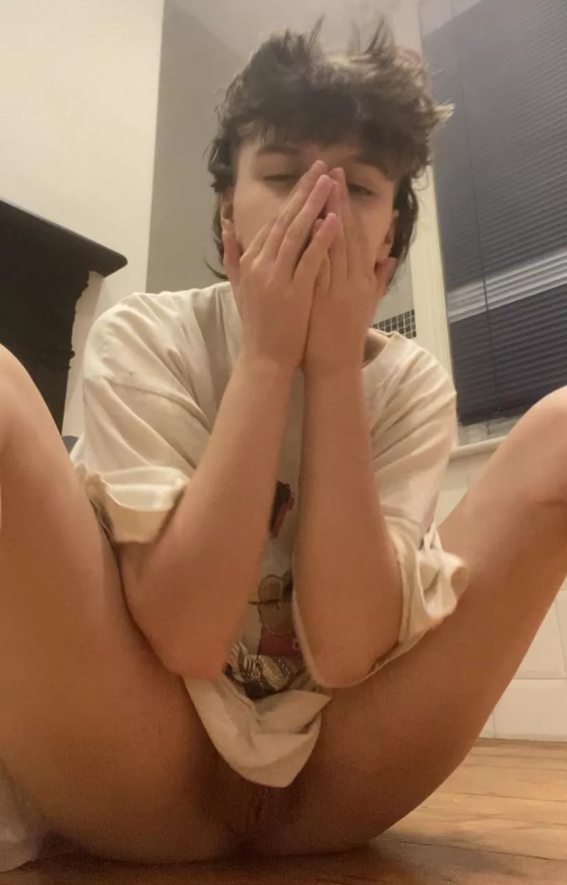 dickless AND bad camera quality? pick a struggle