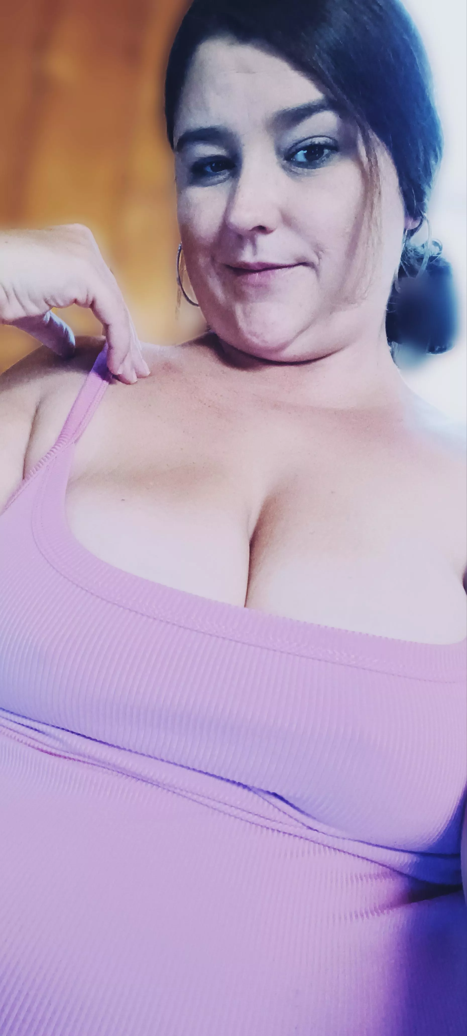 Hi guys my names kristy! I'm 34 years old, and a sexy milf located in the usa. I LOVE taboo roleplays! Professional model with 4+ years exp. I'd love to fulfill your dirtiest fantasies! Im online and ready to please your hard cock. My details are in th