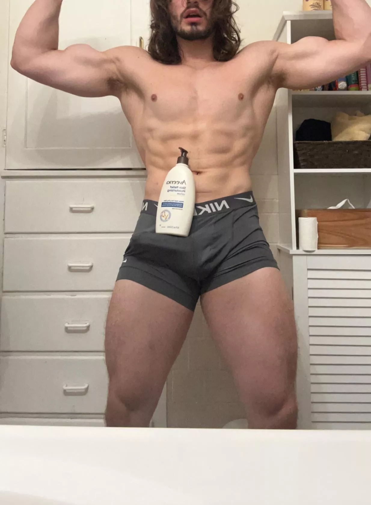 I need help putting lotion on.. wanna make sure I don’t miss any spots? 🤭😈