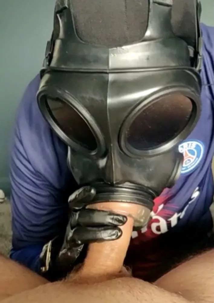 Just helping a friend out with my mask
