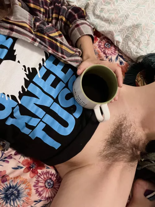 oh hi, i’m just the girlfriend next door ✌️