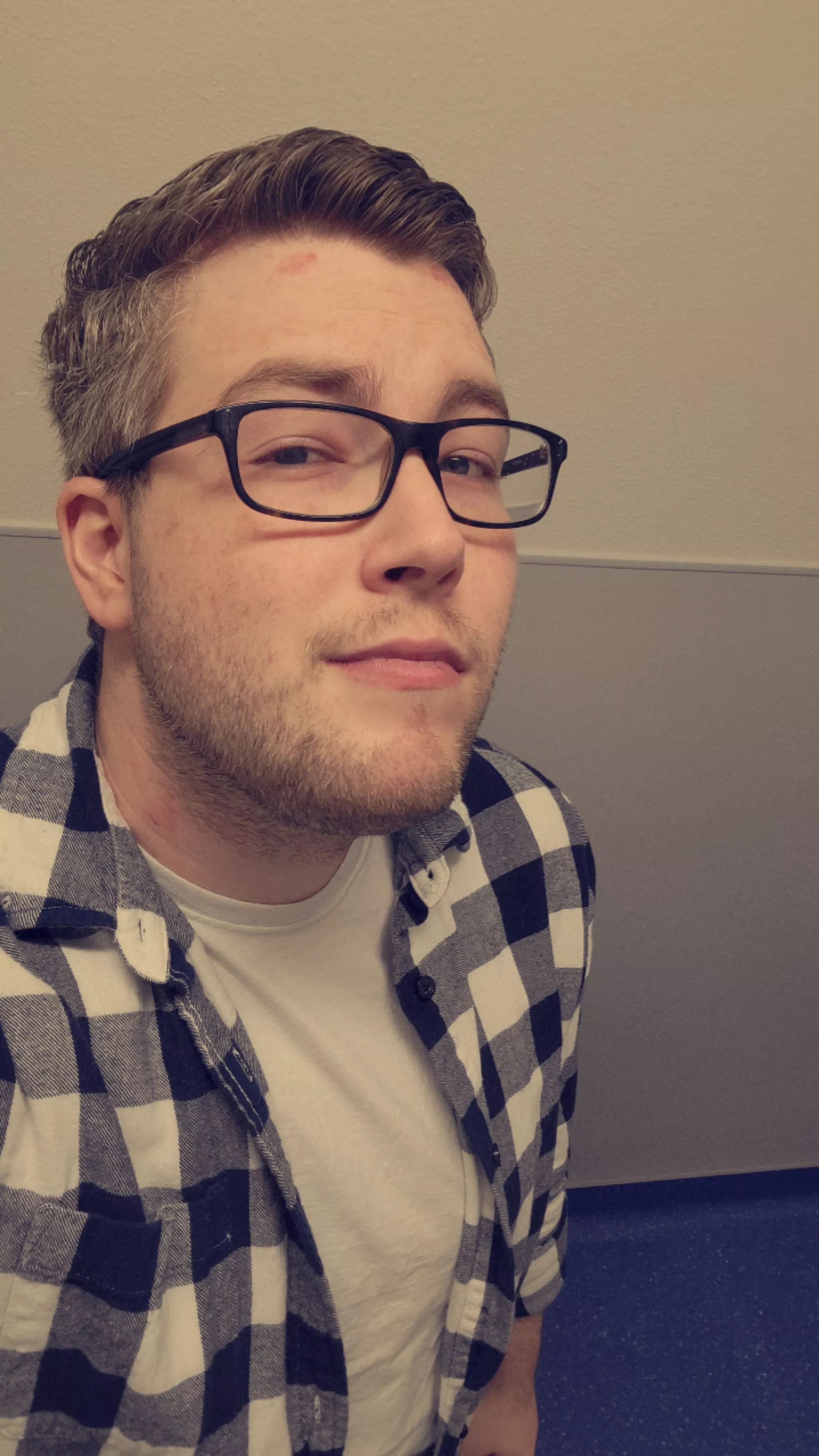 Rough night at work. Anyone up for a chat? Rough night at work. Anyone up for a chat?