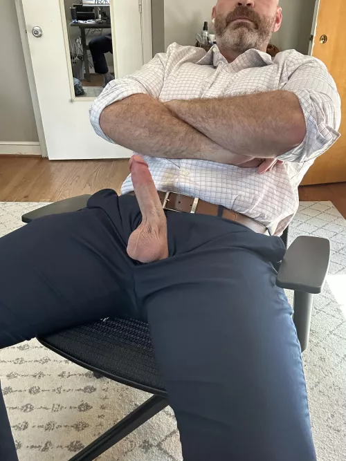 Taking applications for an assistant (38)