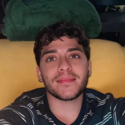 Update on my new job! I liked it! It was easy and fun, and everyone was so nice. My boss and my supervisor are so chill. My coworkers all tell me it’s pretty much like that most of the time. I’m excited to go back!