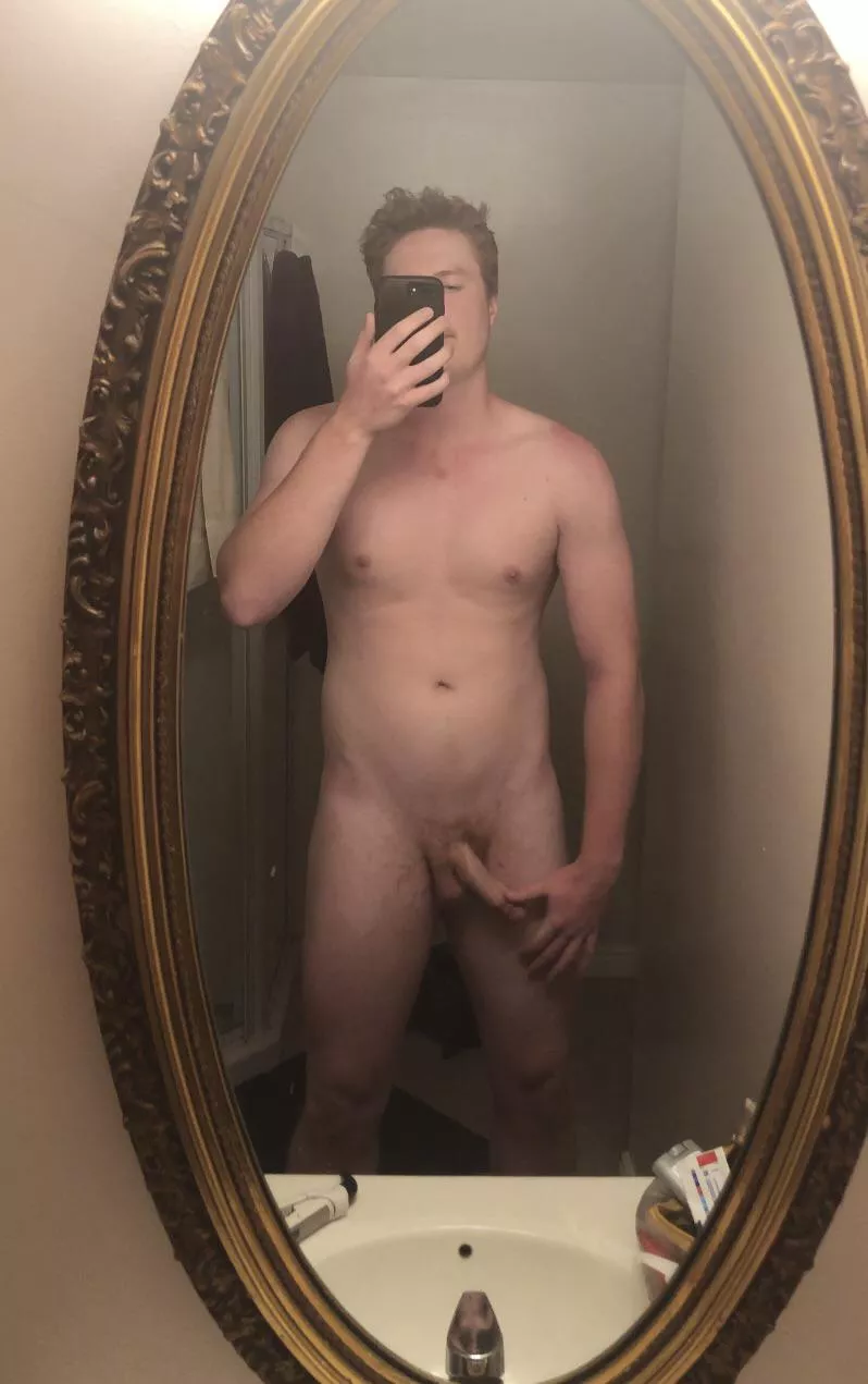 [22] 6’5” never looked so good
