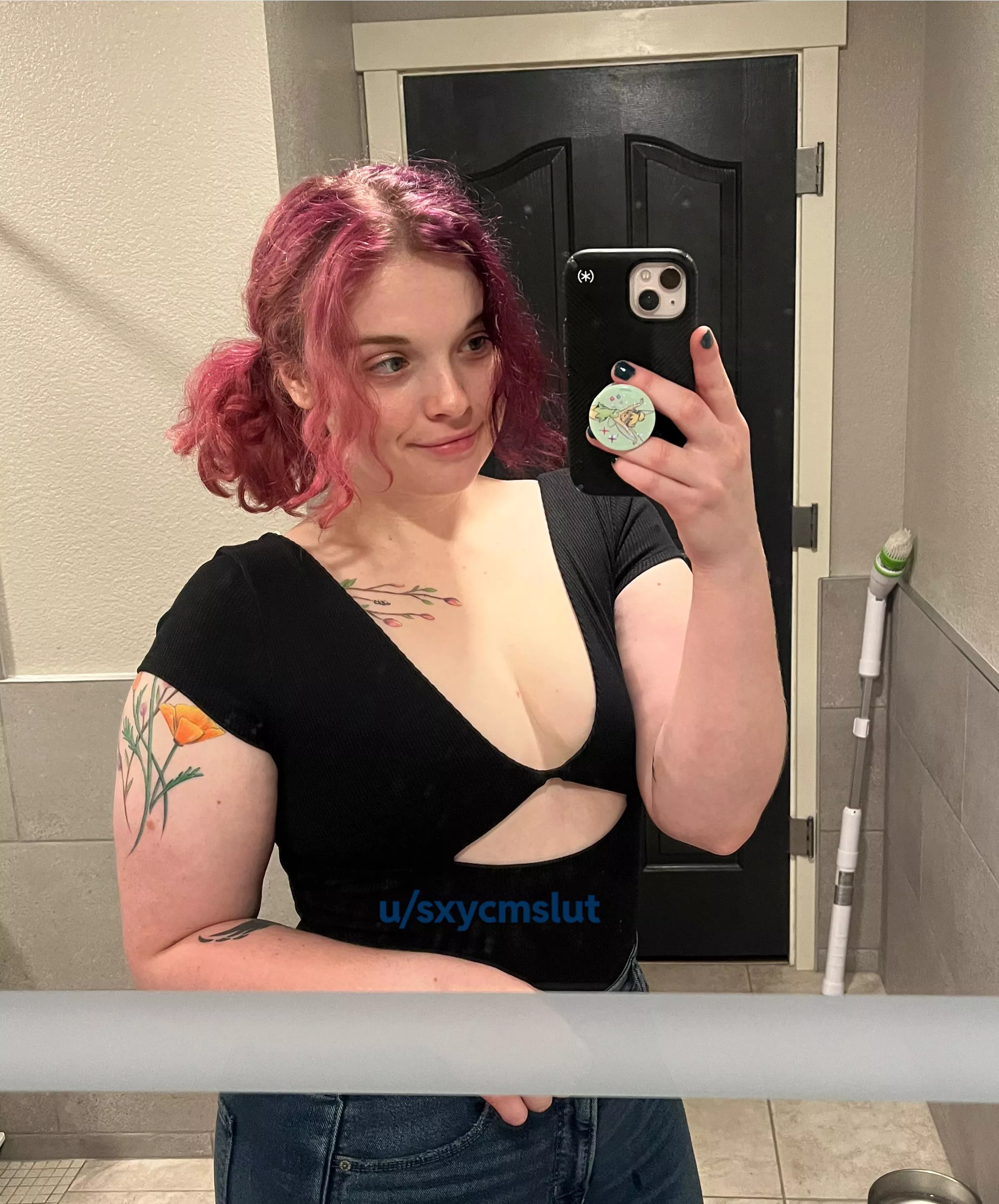 A cute selfie before I hit the club