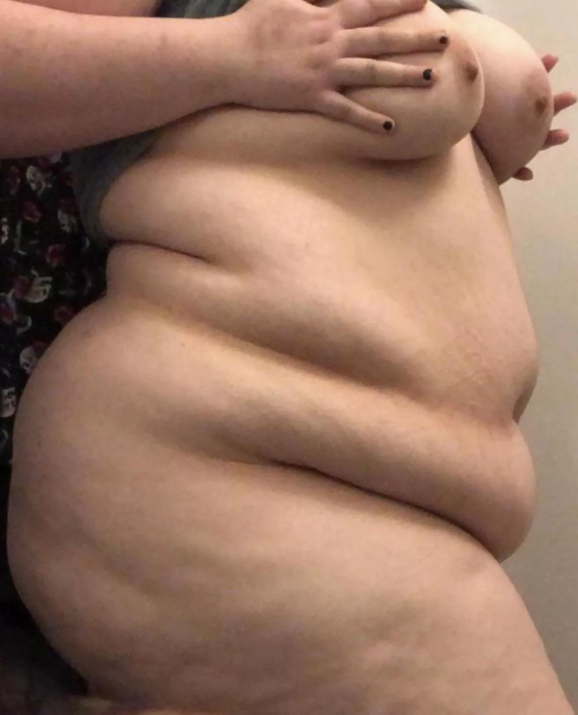 Anyone wanna watch me play with myself hehe ?