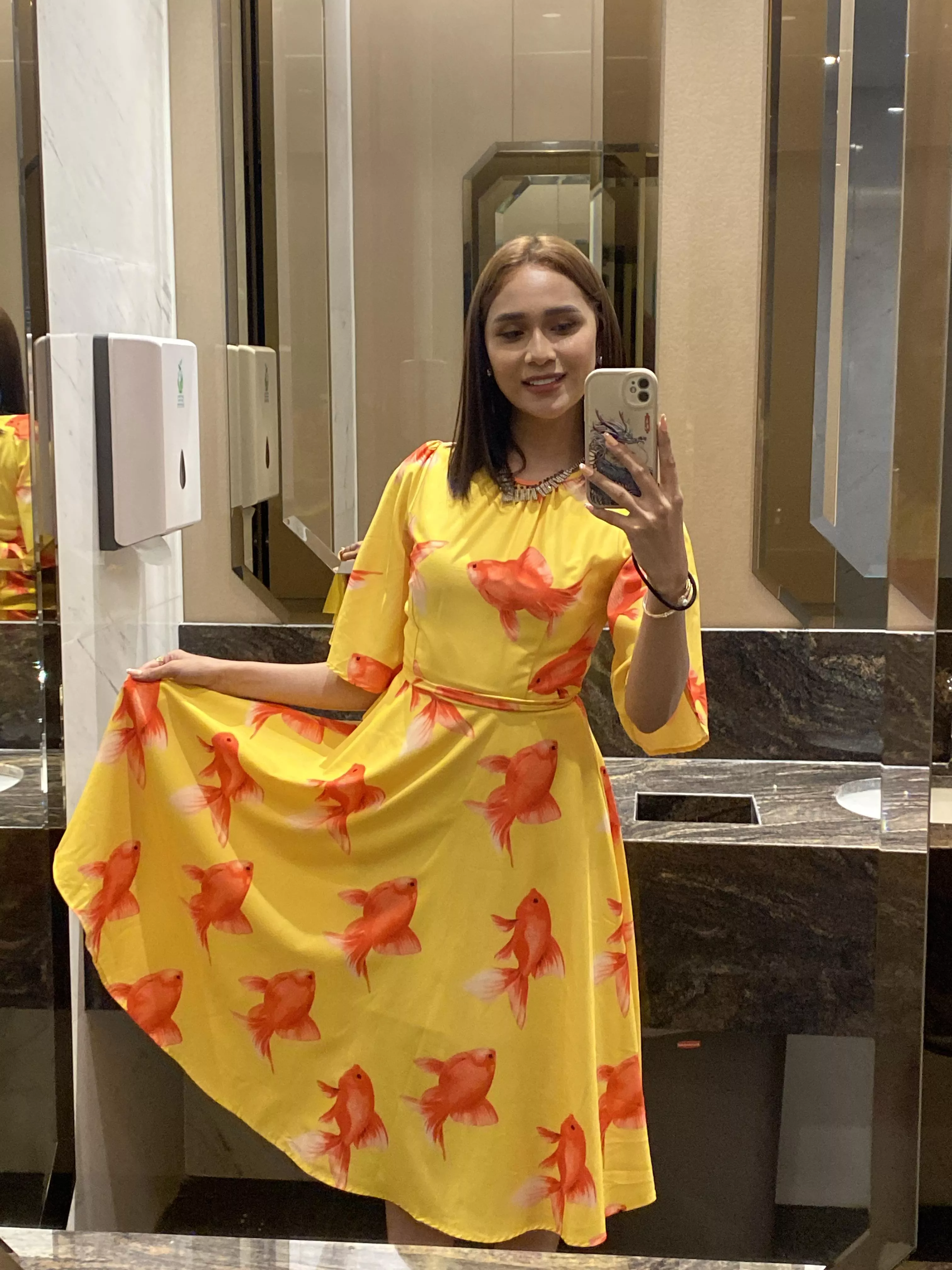 Do you think yellow suits me?