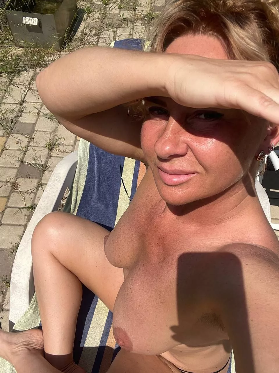 Easy access to my tits