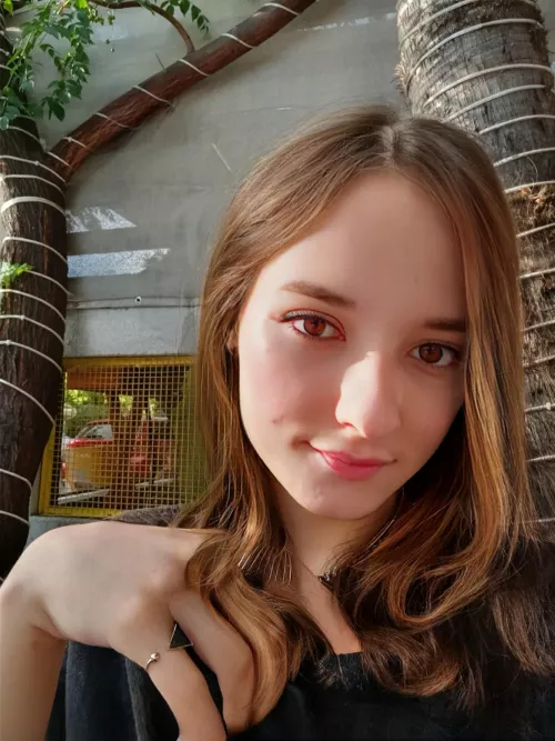 I tried to do my makeup. Hope I look good 😊.