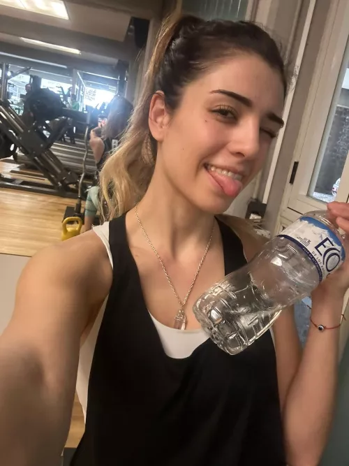IUTR that girl at the gym