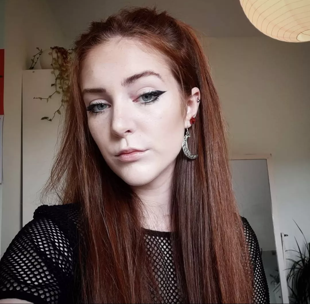 Kate R - English model