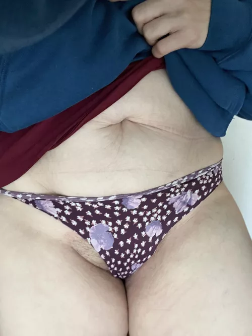 There’s so much hair these panties aren’t holding it in