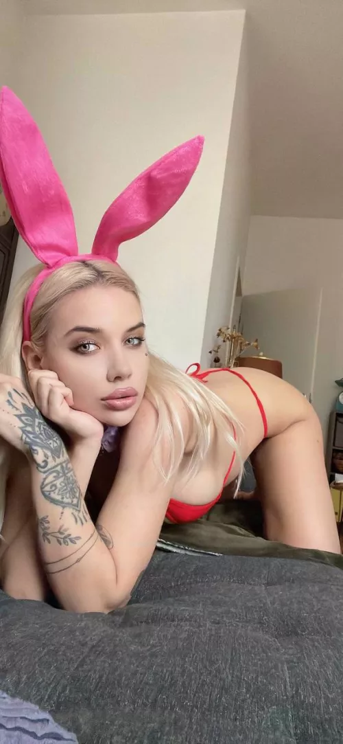 This tattood hot chick is craving for some dick