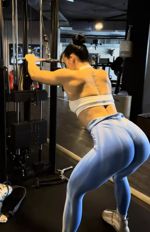 Tryna spot me?🍑 [F]