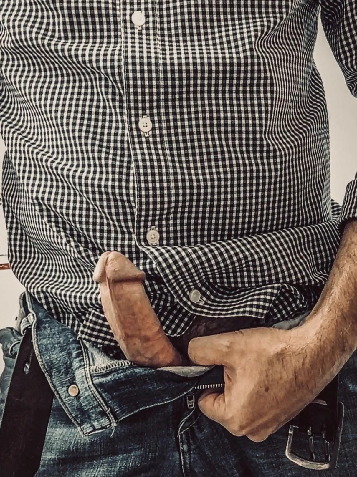 What would you do if you caught me like this? (40)