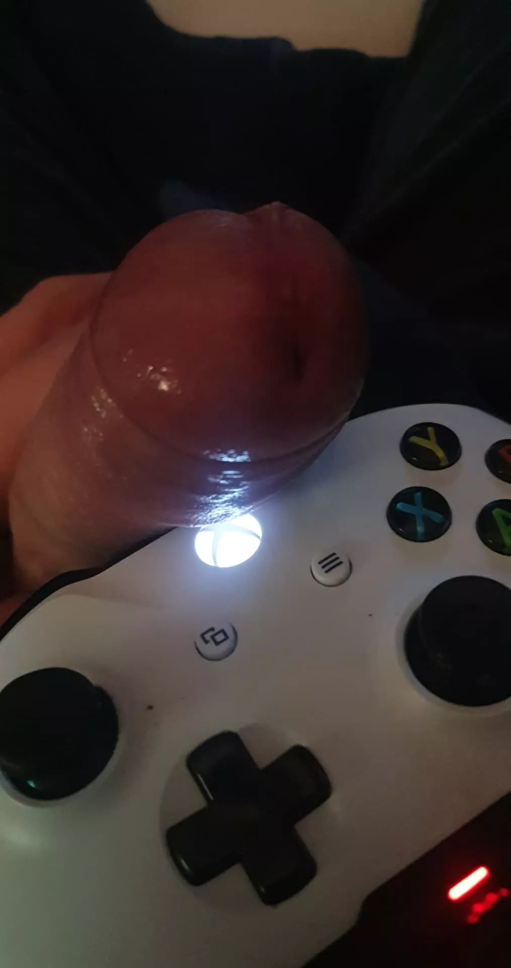 Wheres the aussie gaymers that wanna game ? 😈