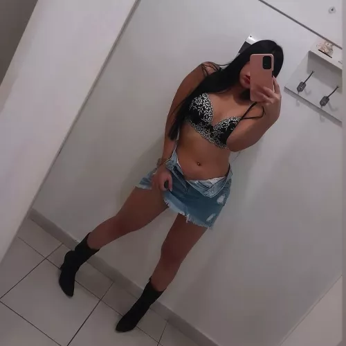 You follow my legs with your eyes, don't think I didn't notice!