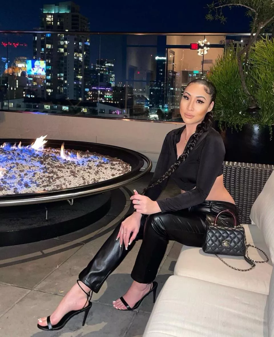 Addicted to her pants