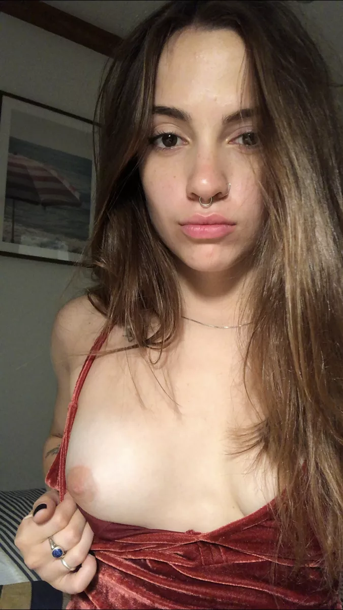 first post here. 18, shy and very flat so please don't be mean :(