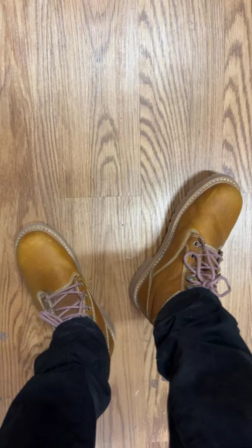 Got me some ranching boots!