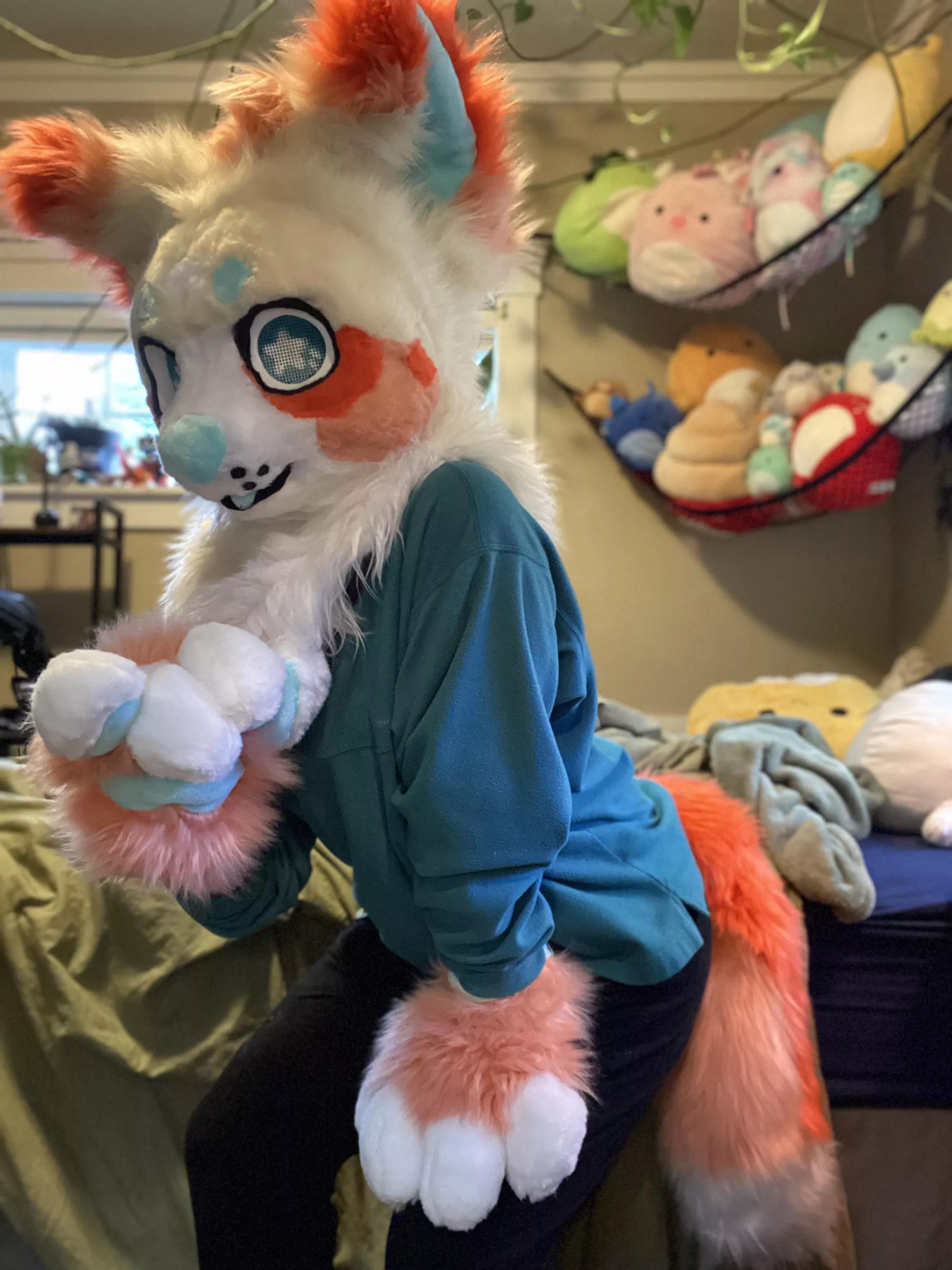 Got my first fursuit :)