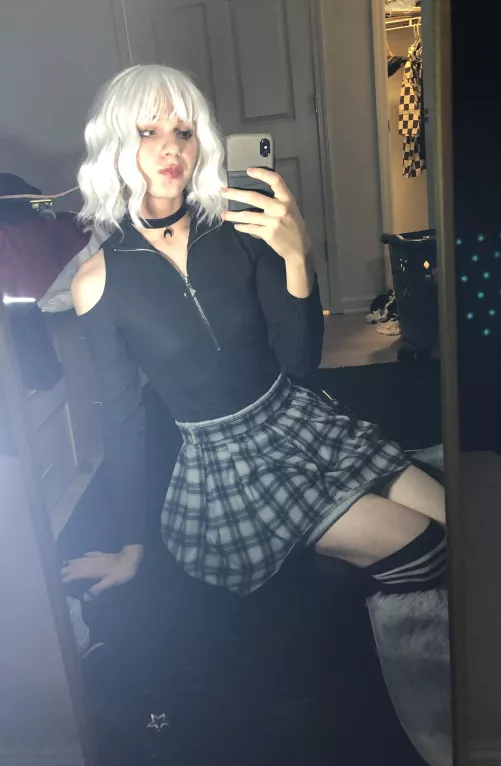 Happy Femboy Friday :3