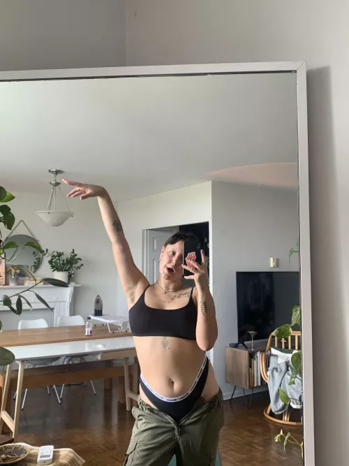 hiiiii how are u 👅