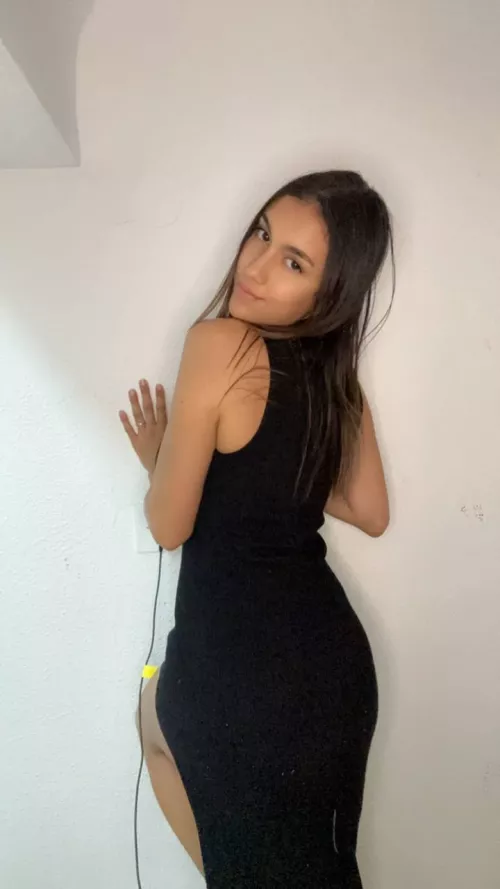 Let me show you how I look in my tight black dress 💃