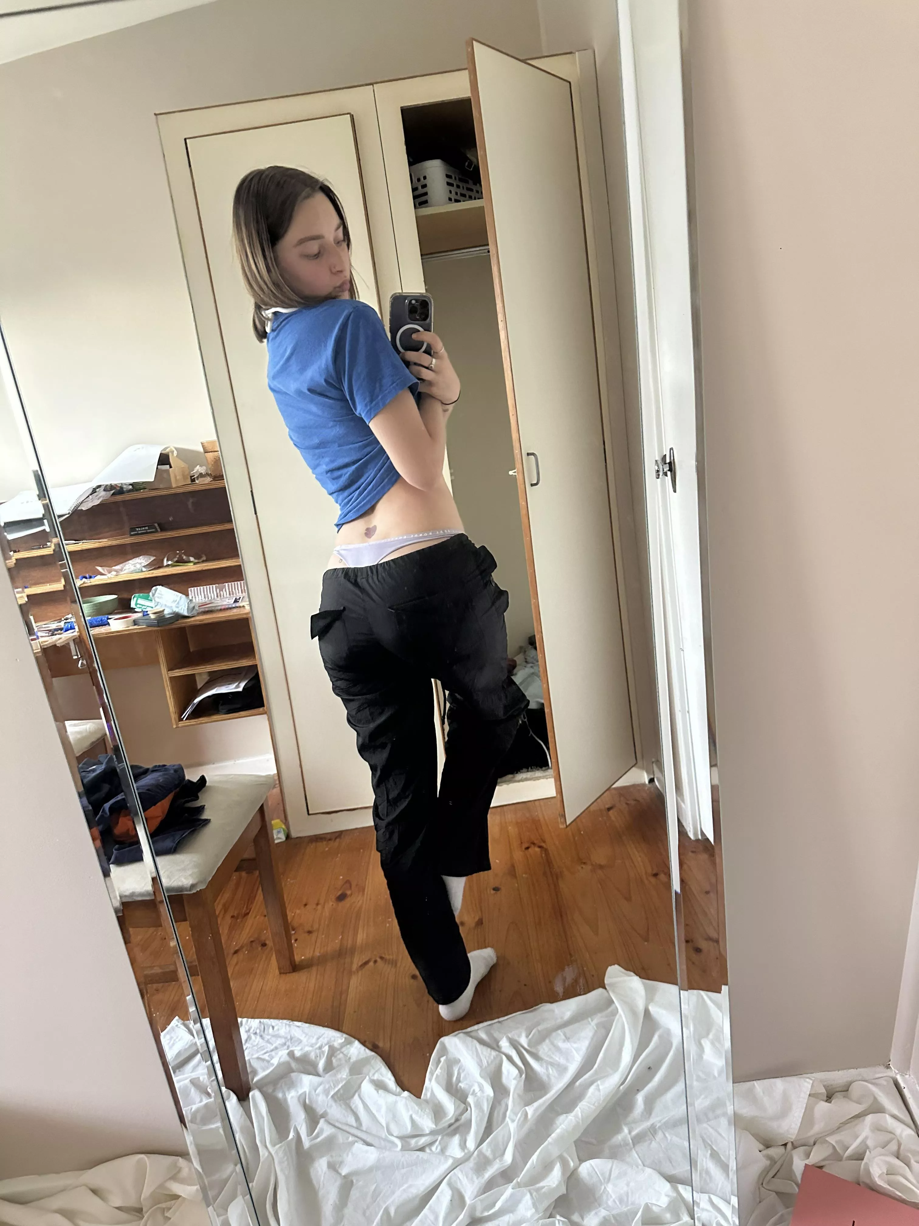 Popping out the top😋 (f)