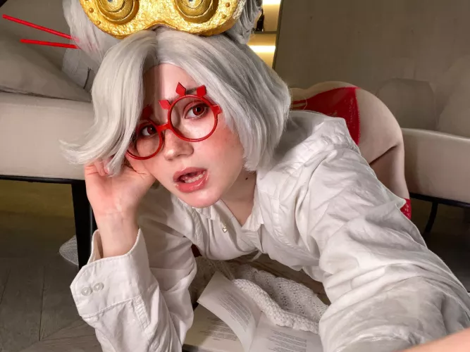 Purah wants your attention! Cosplay by Neyrodesu
