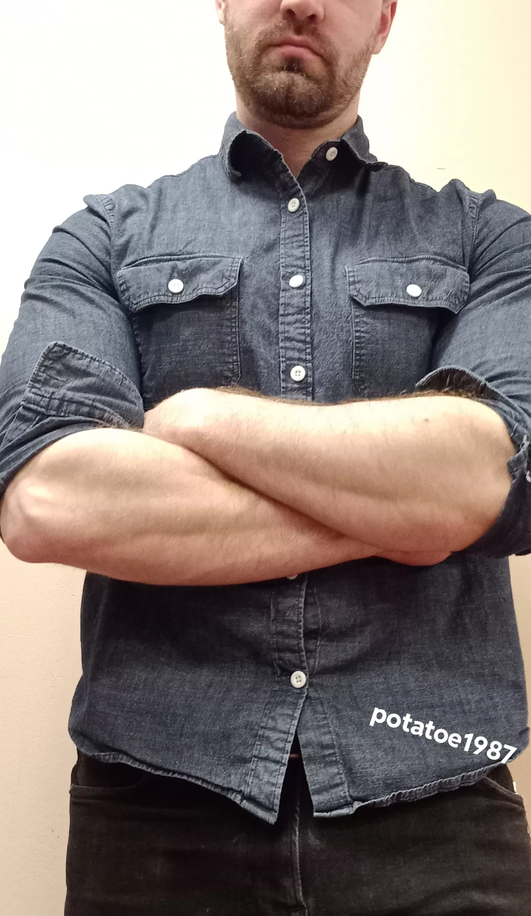 Want to be embraced by my arms? They were made for hugs.